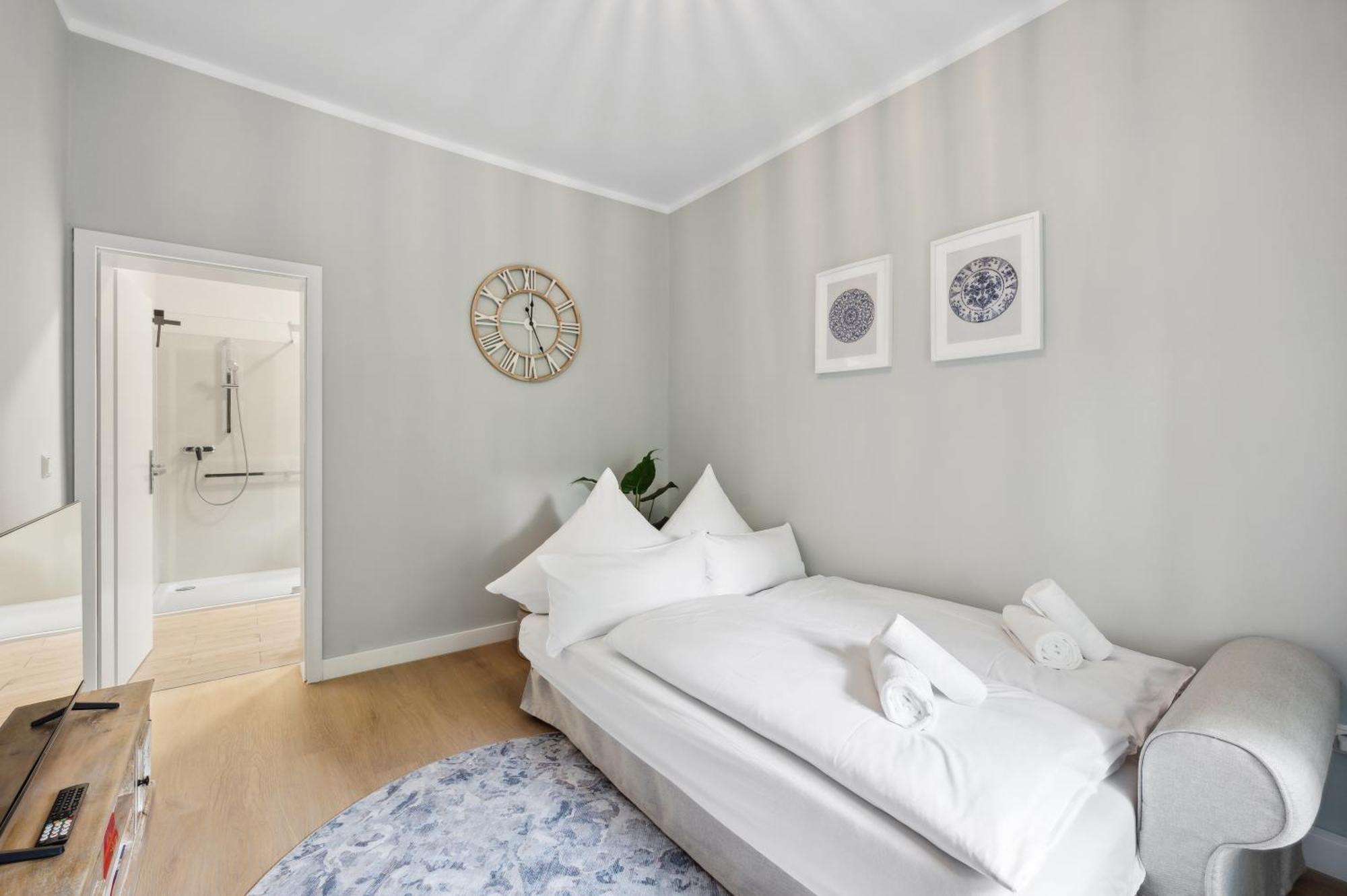 Altstadt Apartment Am Wasser Mit Parkplatz Und Riesigem Garten バート・クロイツナハ エクステリア 写真