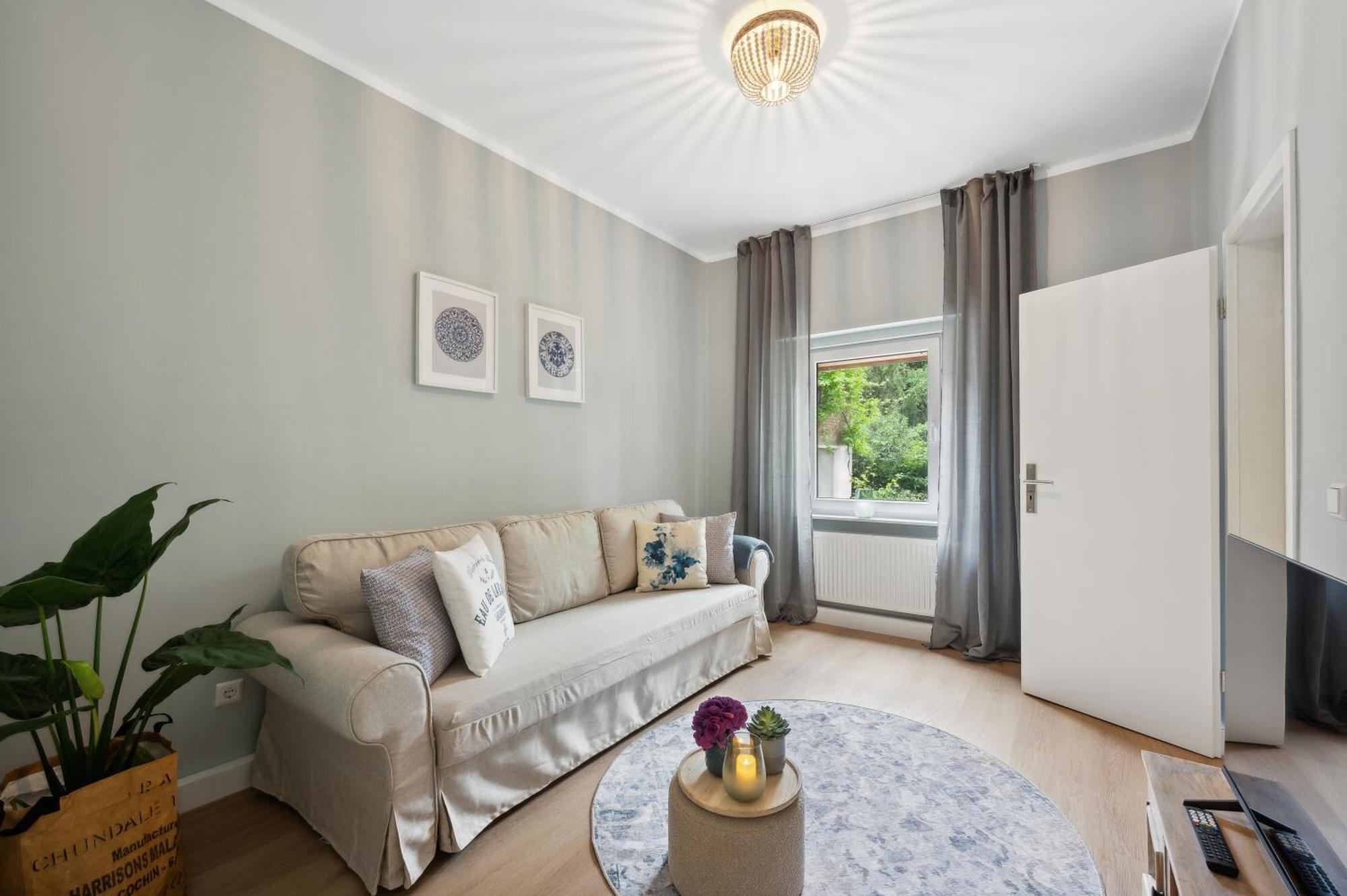 Altstadt Apartment Am Wasser Mit Parkplatz Und Riesigem Garten バート・クロイツナハ エクステリア 写真